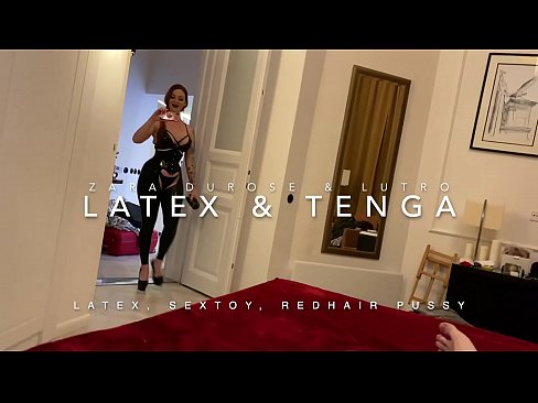 ❤️ Dada wa kambo mwenye kichwa chekundu akiwa amevalia vazi la latex alilobanwa na kaka wa kambo Pono ya kujitengenezea nyumbani ❌️❤