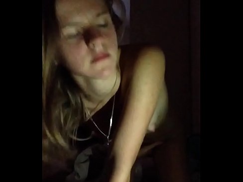 ❤️ msichana punyeto na cums Pono ya kujitengenezea nyumbani ❌️❤